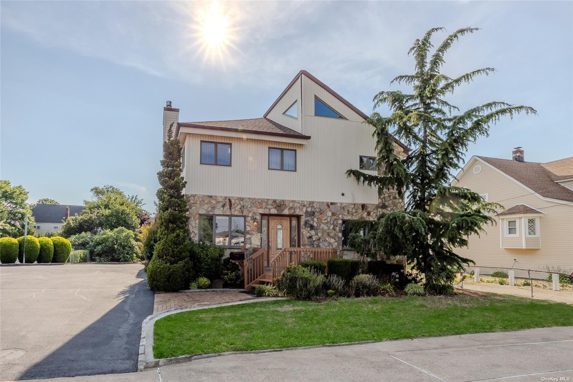 Miller Ave, Freeport, NY 11520