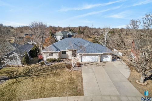 1244 S Stoney Pointe Ct, Sioux Falls, SD, 57106-3340 | Card Image