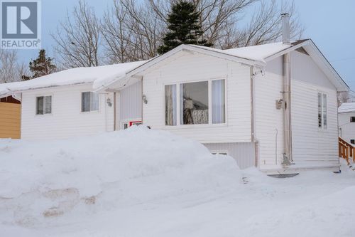 6 Kent Pl, Gander, NL, A1V2E9 | Card Image