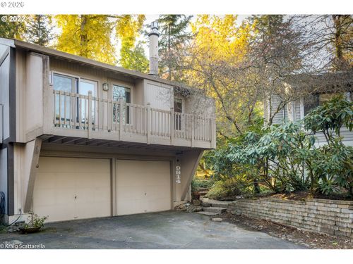 9814 Sw Quail Post Rd, Portland, OR, 97219-6365 | Card Image