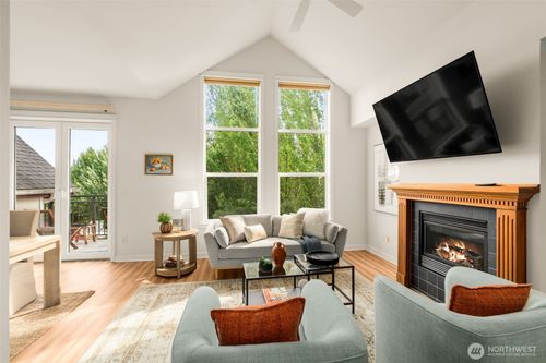 401-55 Williams Ave S, Renton, WA, 98057-2179 | Card Image