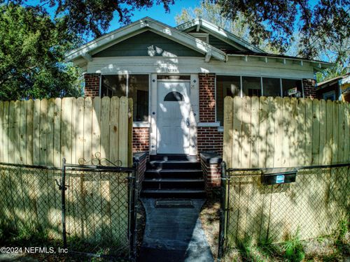1433 W 8th St, JACKSONVILLE, FL, 32209-5503 | Card Image