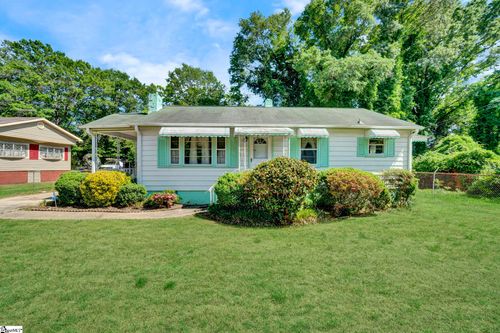 8 New St, Greenville, SC, 29611-6001 | Card Image
