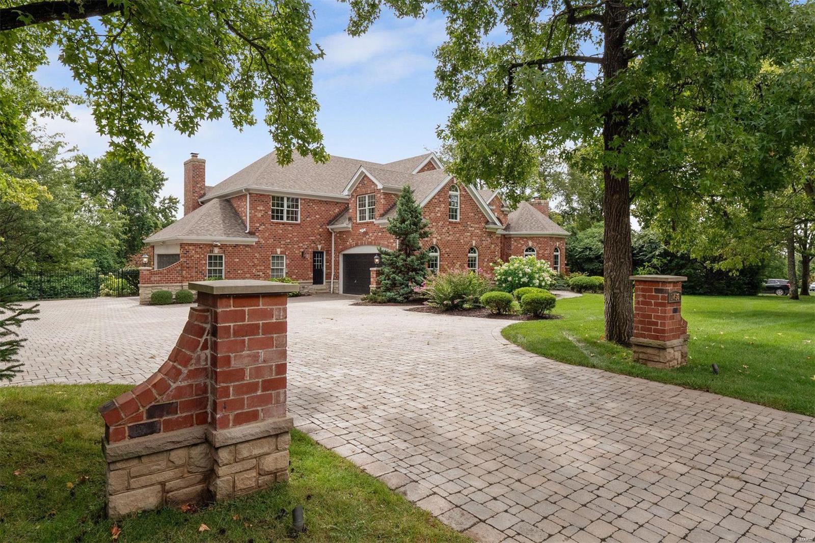 Topping Rd, Saint Louis, MO 63131