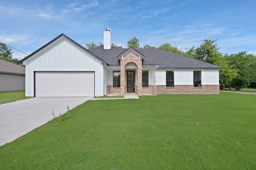 2902 Walnut St, Greenville, TX, 75401-3830 | Card Image