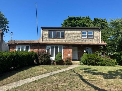 84 Herman Ave, North Babylon, NY, 11703-3206 | Card Image