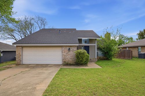 1885 Cliff View Dr, Lewisville, TX, 75077-2117 | Card Image