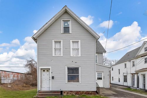 946 17th St, Erie, PA, 16502-1568 | Card Image