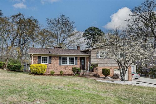 218 Barber Dr, Asheboro, NC, 27203-3624 | Card Image