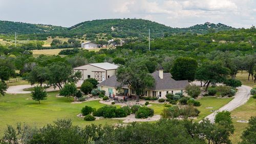 1320 Pass Creek Rd, Kerrville, TX, 78028-7826 | Card Image