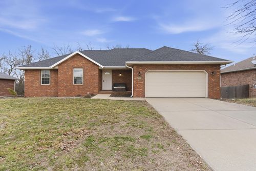 1135 W Broad St, Republic, MO, 65738-2705 | Card Image