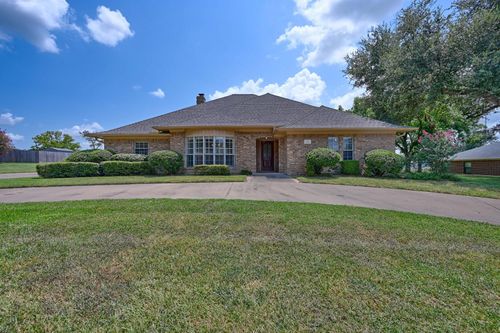 128 Douglas Dr, Bellville, TX, 77418-3430 | Card Image