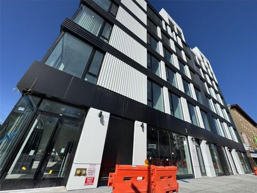 s02-31-16 21st St, Astoria, NY, 11106-4451 | Card Image