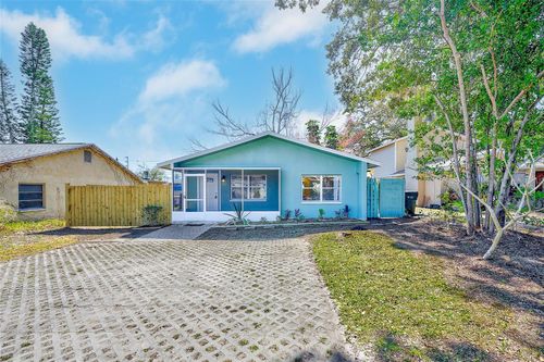 715 1st Ave Ne, Largo, FL, 33770-3772 | Card Image