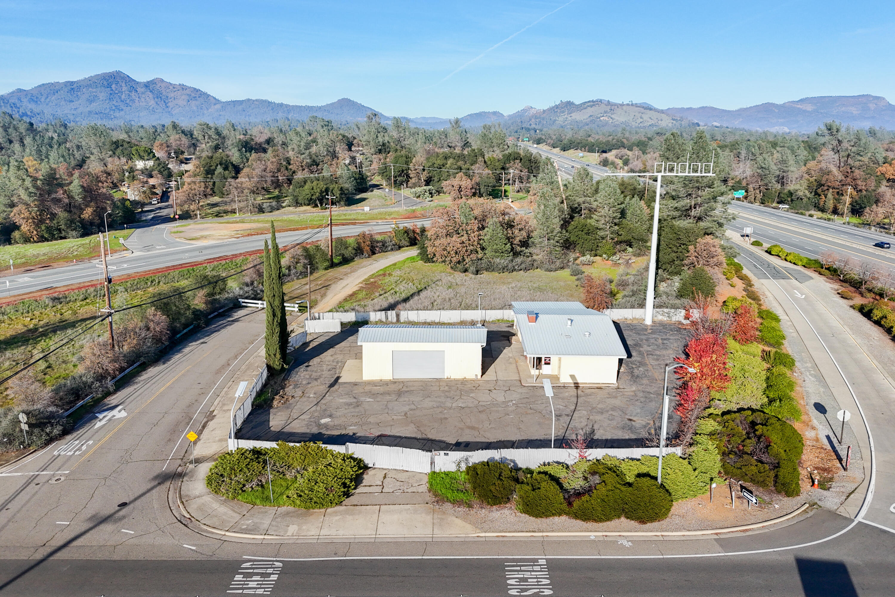 2711 Cascade Blvd, Shasta Lake, CA 96019