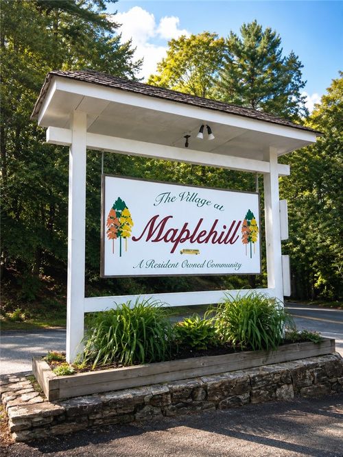 10 Woodridge Dr, Mapleville, RI, 02839-1155 | Card Image