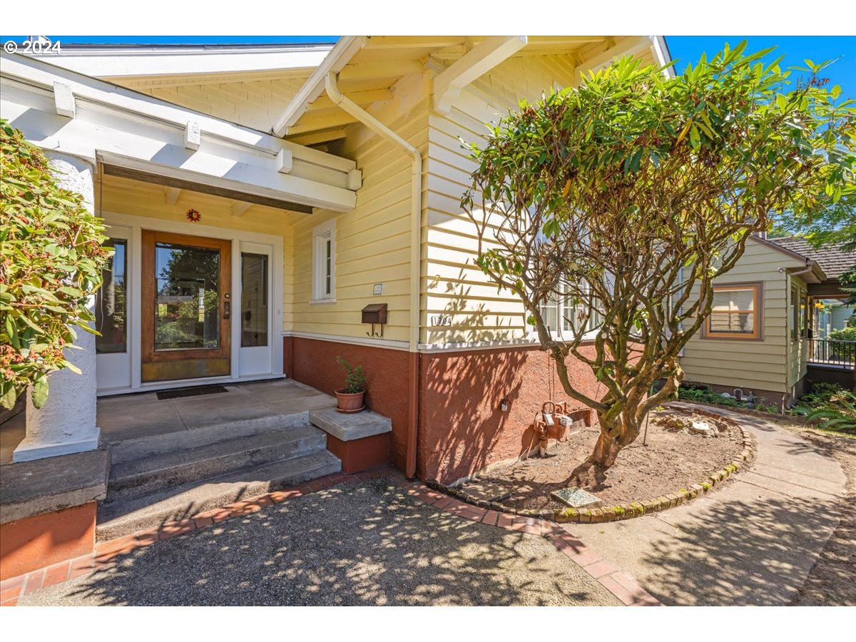 52nd Ave, Portland, OR 97215