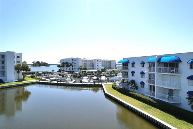 6110 - 6110 River Run Dr, House attached with 2 bedrooms, 2 bathrooms and null parking in Sebastian FL | Image 26