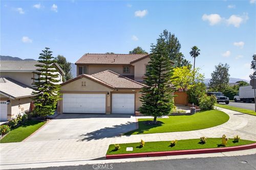 12312 Edgecliff Ave, Sylmar, CA, 91342-5501 | Card Image