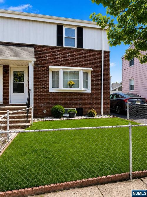 241 Highland Ave, Kearny, NJ, 07032-2057 | Card Image