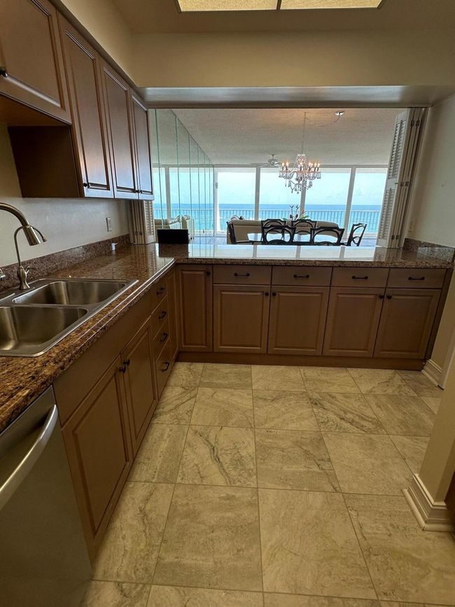 APT-316 - 2001 Se Sailfish Point Blvd, Condo with 3 bedrooms, 3 bathrooms and null parking in Stuart FL | Image 9