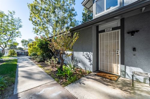 6537 Woodburn Ln, Yorba Linda, CA, 92886-6619 | Card Image