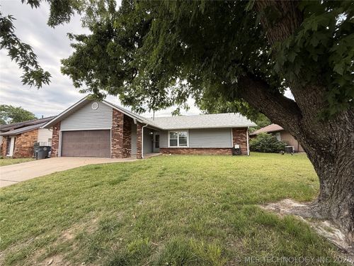 3111 S 149th East Ave, Tulsa, OK, 74134-4601 | Card Image