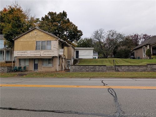 9070 State Road 64, Georgetown, IN, 47122-8994 | Card Image