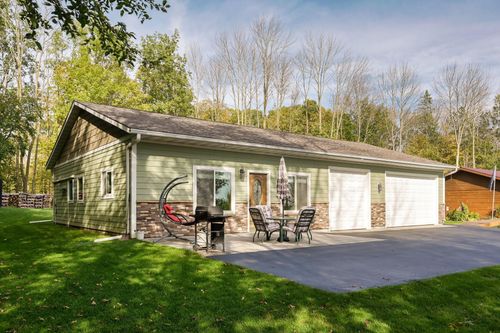 2578 Pierce Saint Croix Rd, Spring Valley, WI, 54767-8249 | Card Image