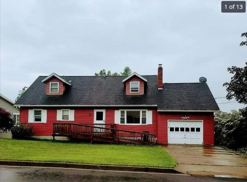 18 Eric Dr, Johnson City, NY, 13790-5039 | Card Image