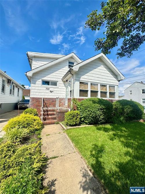 58 Belmount Ave, North Arlington, NJ, 07031-5833 | Card Image