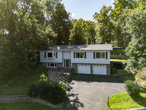 402 25th St Sw, Rochester, MN, 55902-2261 | Card Image