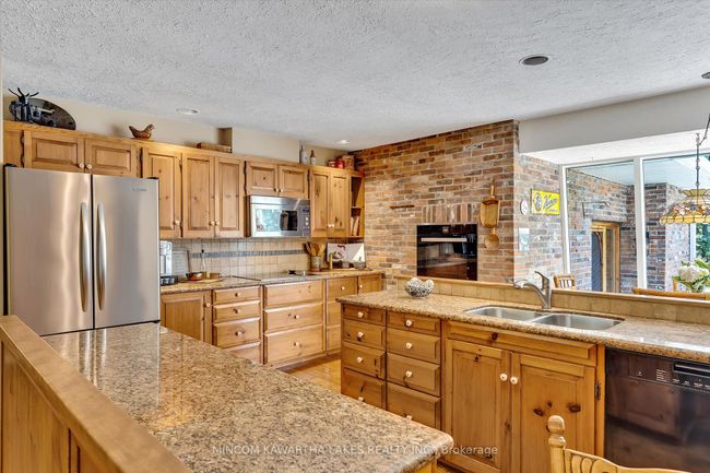 1467 Sixth Line, House other with 5 bedrooms, 4 bathrooms and 8 parking in Selwyn ON | Image 8