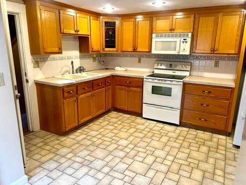 1-39 Beach St, Milford, MA, 01757-3409 | Card Image