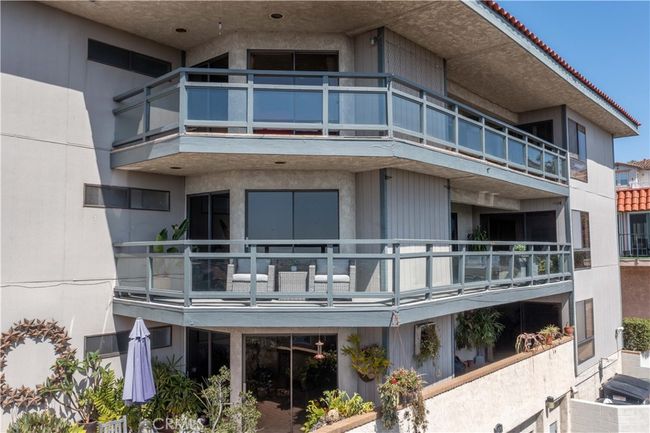 2B - 2270 Stanley Ave, Condo with 2 bedrooms, 2 bathrooms and 2 parking in Signal Hill CA | Image 41