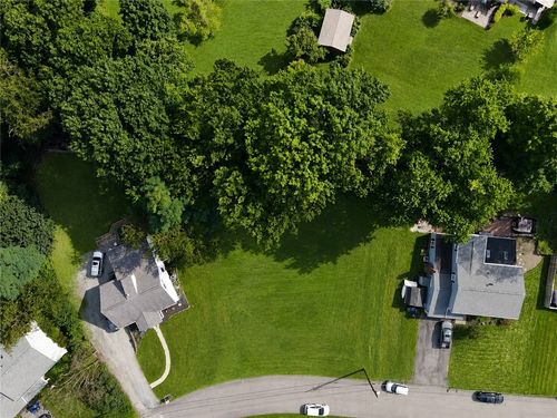 128 Lansdowne Dr, Coraopolis, PA, 15108-3028 | Card Image