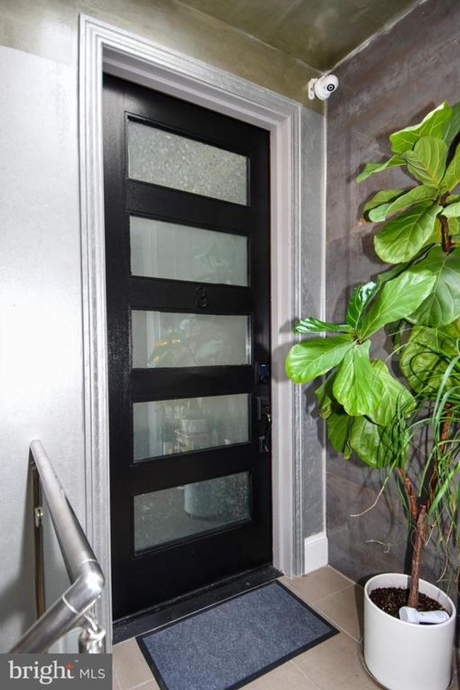 APT-3 - 719 12 Th St Se, Condo with 2 bedrooms, 3 bathrooms and null parking in WASHINGTON DC | Image 6