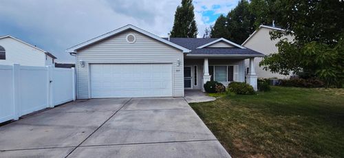 825 Fox Ridge Rd, Medical Lake, WA, 99022-5005 | Card Image