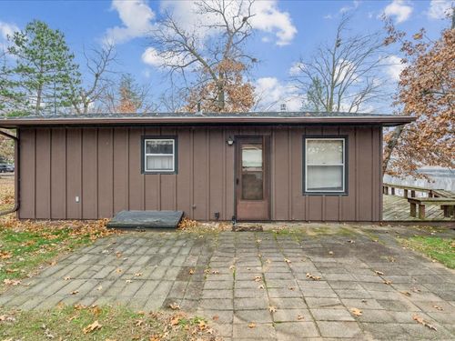 952 Ivanhoe Cir, Mount Vernon, IA, 52314-9526 | Card Image