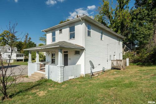 609 S Poplar St, Carbondale, IL, 62901-2730 | Card Image