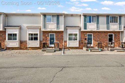 4991 Crooks Rd, Royal Oak, MI, 48073-1202 | Card Image