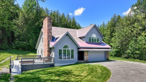 490 W Hill Rd, Ludlow, VT, 05149-9684 | Card Image
