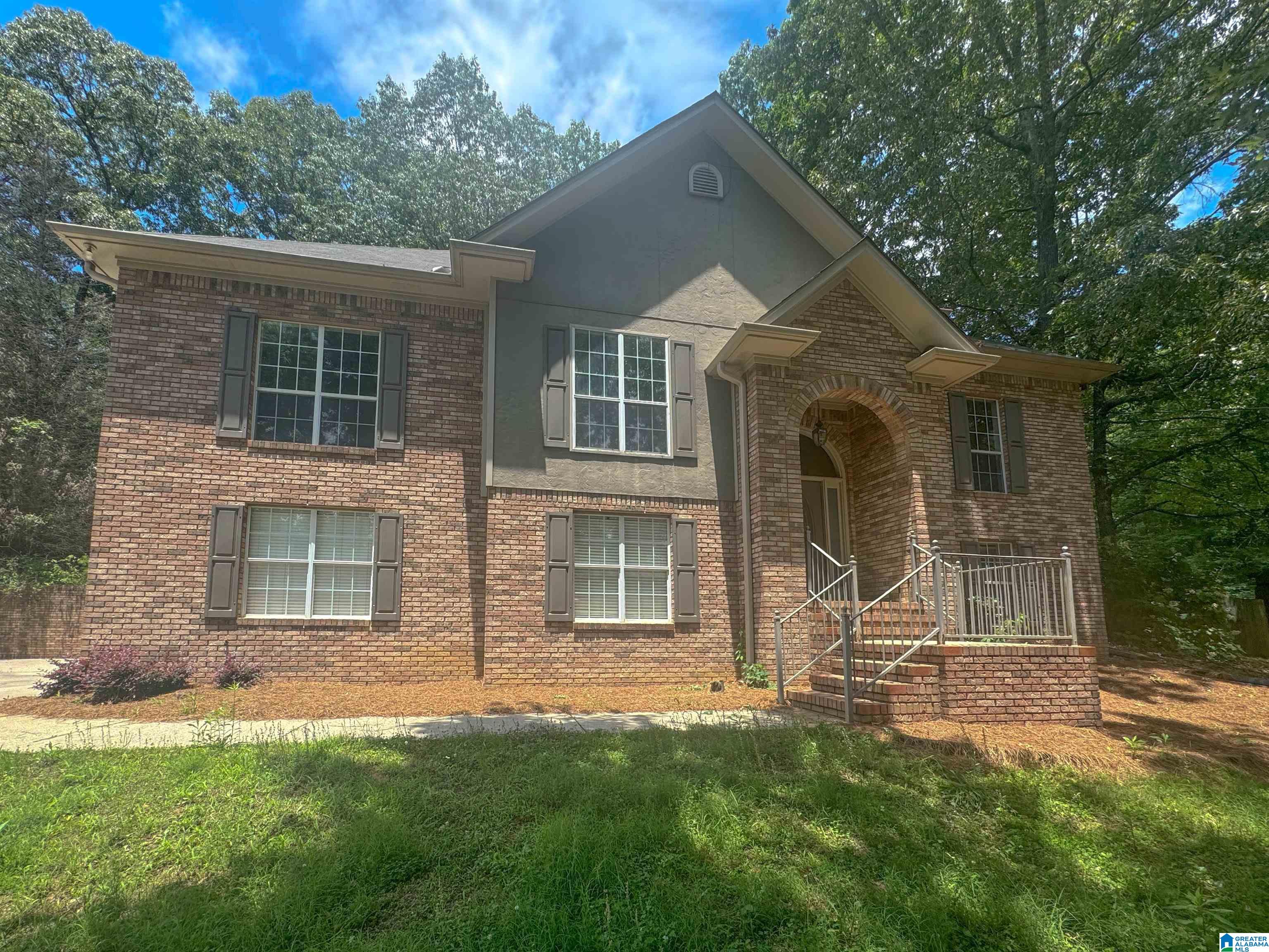Woodbury Dr, Sterrett, AL 35147