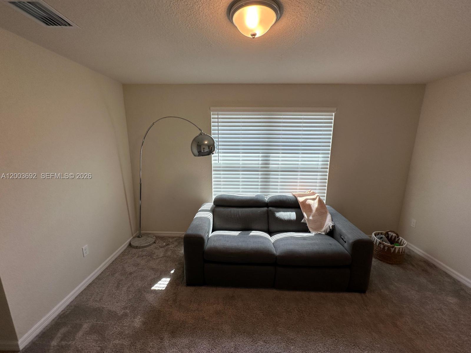 Residential Lease in Lauderdale Lakes 4
