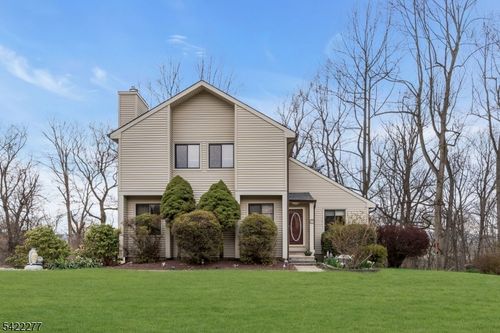 48 Blossom Rd, Hampton, NJ, 08827-2708 | Card Image