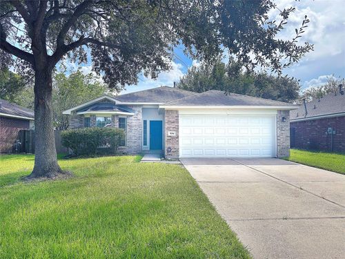 5114 Chasewood Dr, Bacliff, TX, 77518-2462 | Card Image