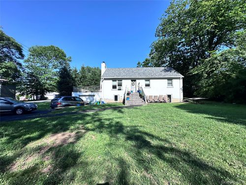 48 Medway Ave, Congers, NY, 10920-2825 | Card Image