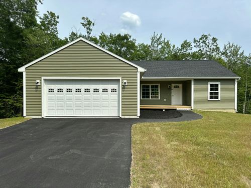 4 Lochview Drive, Lewiston, ME, 04240 | Card Image