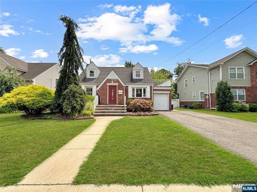 11-02 Charles St, Fair Lawn, NJ, 07410-1700 | Card Image