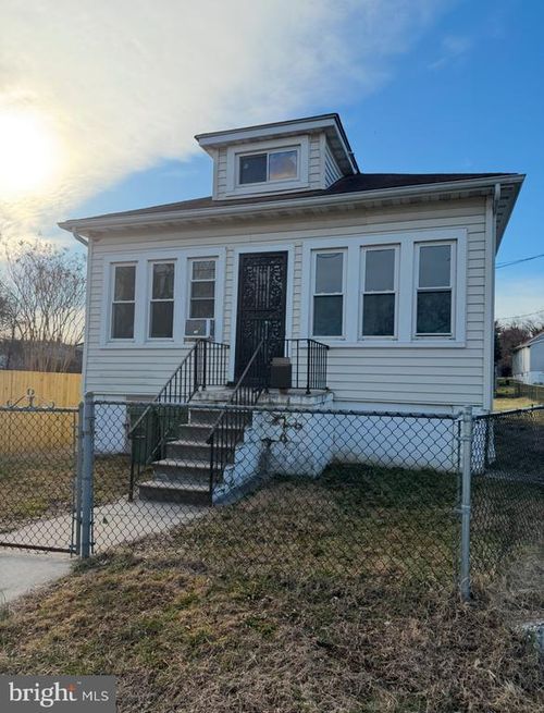 239 Midland Ave, BROOKLYN, MD, 21225-3242 | Card Image